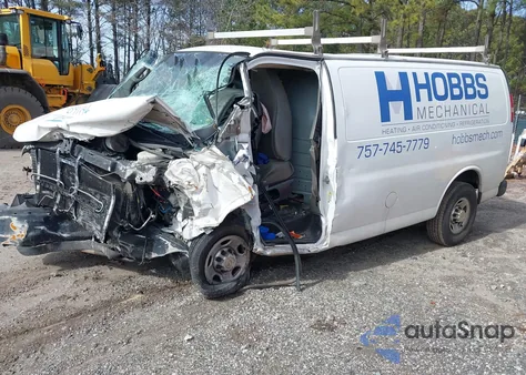 2013 Chevrolet Express 2500 Work Van z USA, uszkodzony, nr VIN 1GCWGFCA5D1181268